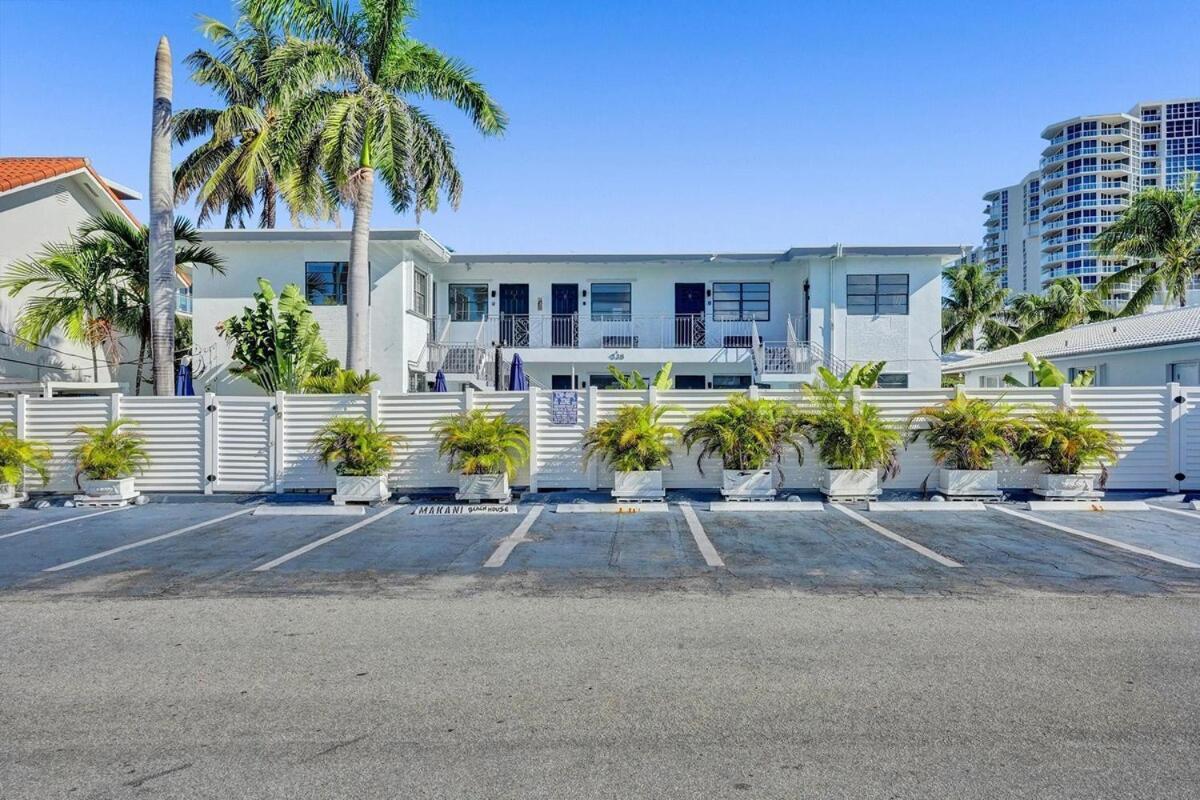 Waves On Desoto Rental Unit With Pool Hollywood Exterior photo